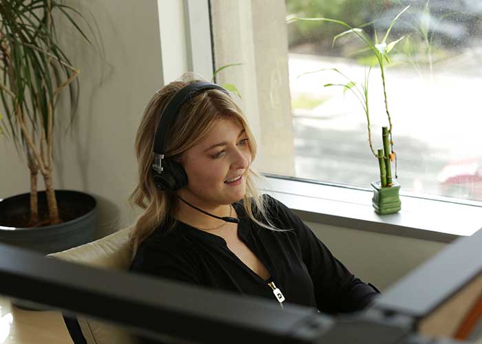 Information specialist on phone